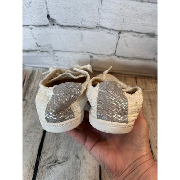 TORRID Women’s Riley Ruched Lace-Up Sneakers / Size: 7W - Picture 9 of 10